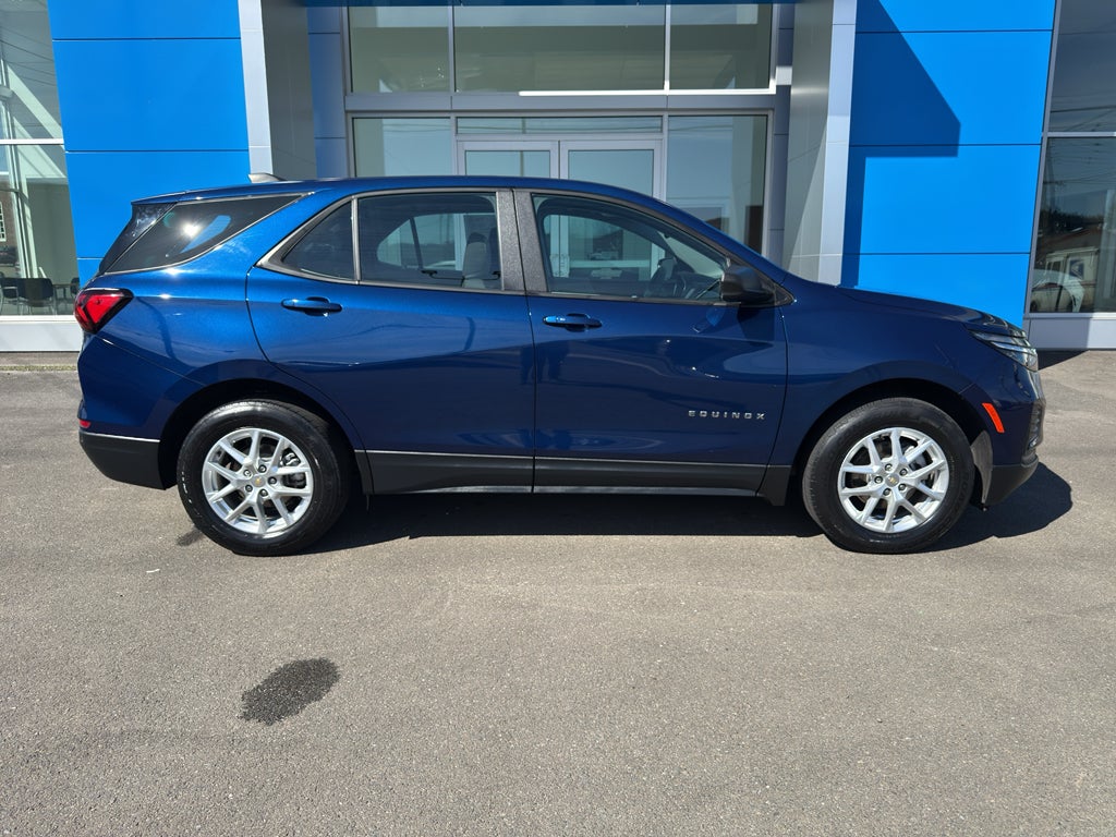 2022 Chevrolet Equinox LS