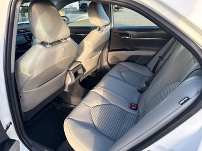 2020 Toyota Camry Hybrid SE
