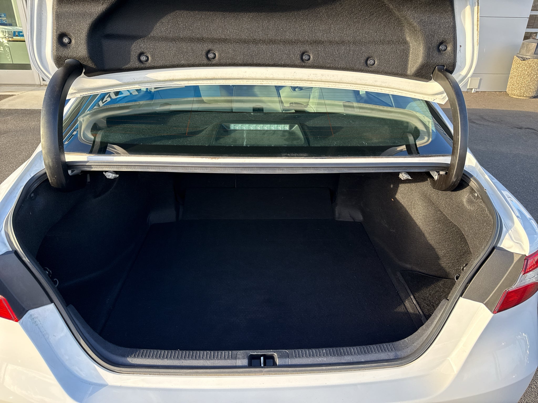 2020 Toyota Camry Hybrid SE