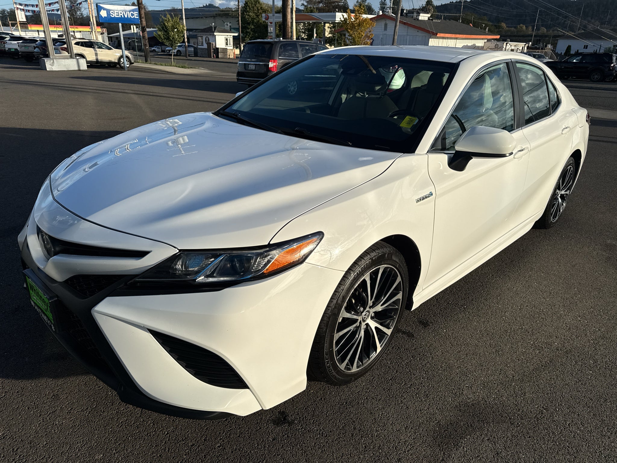 2020 Toyota Camry Hybrid SE
