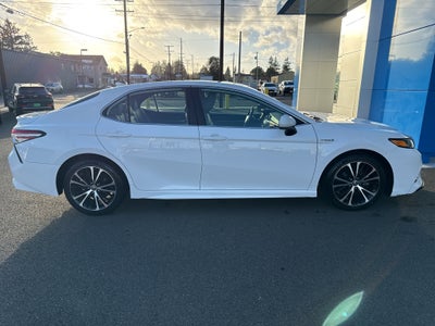 2020 Toyota Camry Hybrid SE