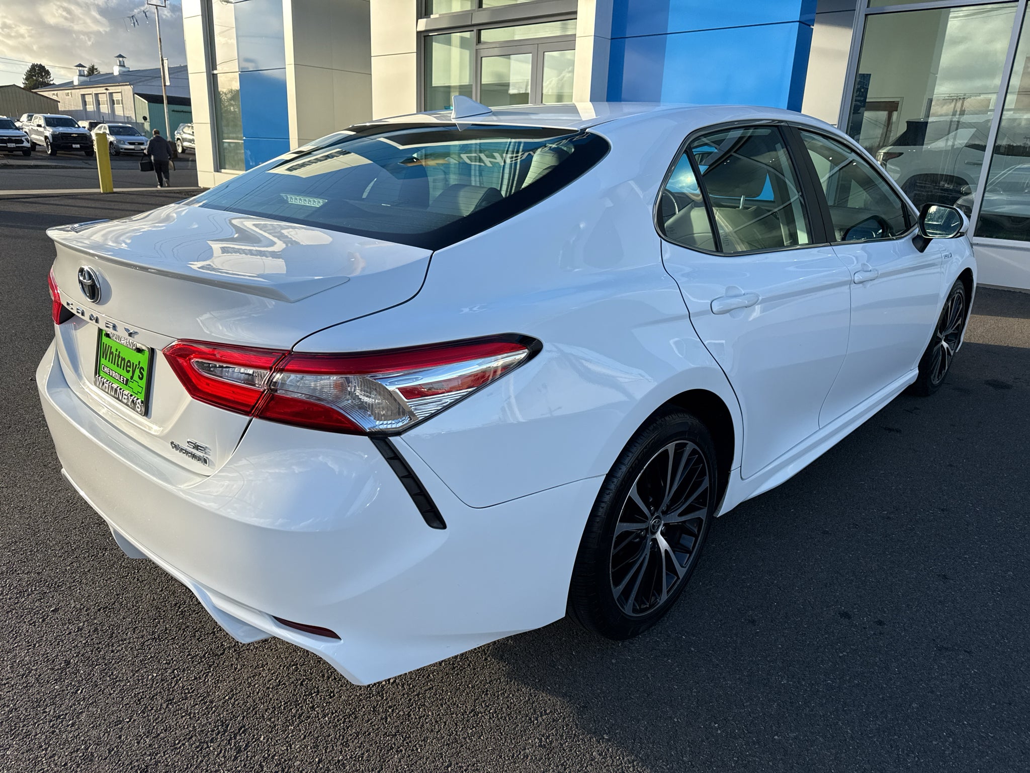 2020 Toyota Camry Hybrid SE