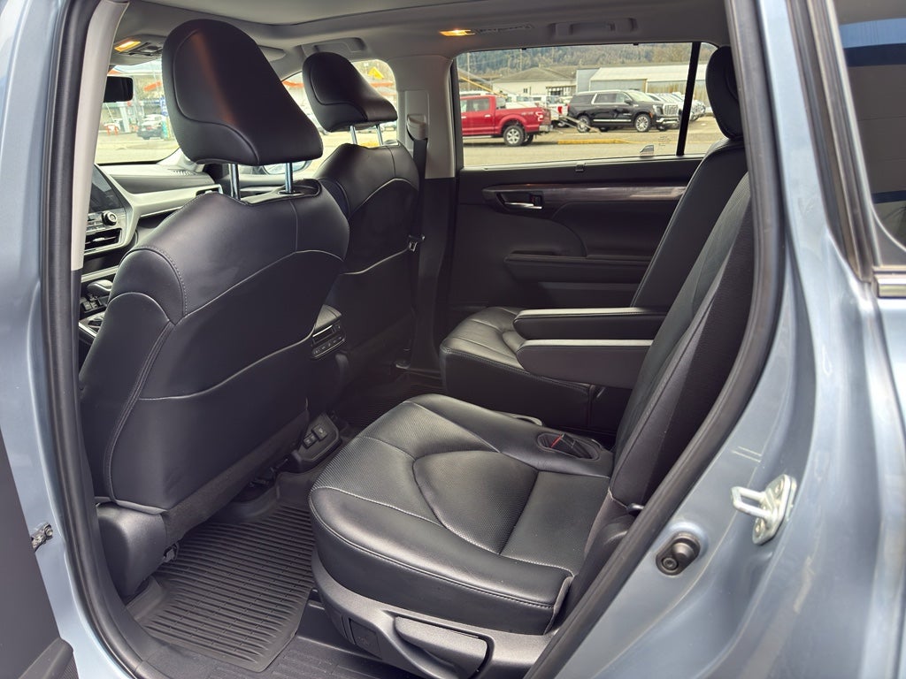 2020 Toyota Highlander Platinum