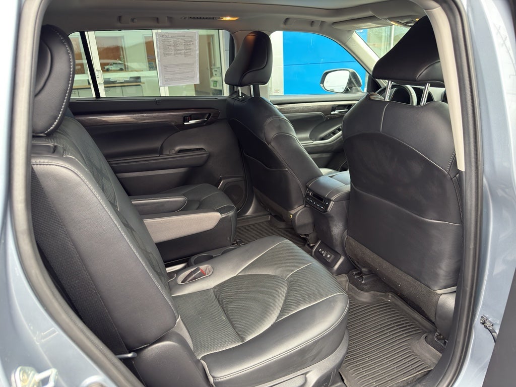 2020 Toyota Highlander Platinum