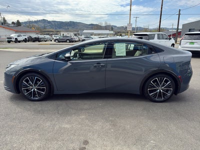2024 Toyota Prius LE